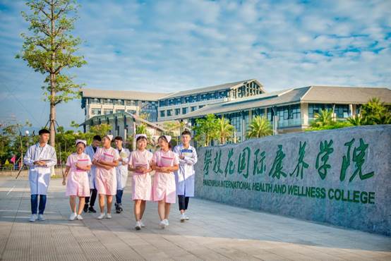 说明:G:\东苑电脑D盘\兰玛\学院照片\王东摄影 (1).jpg